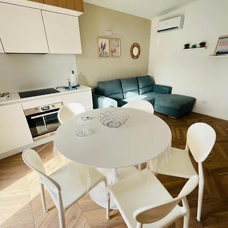 Estia Holiday home